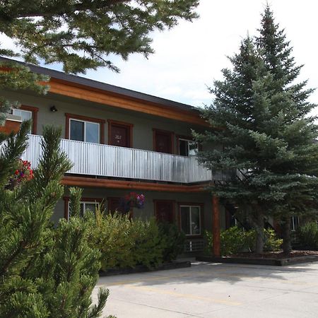 Moose Creek Inn Уест Йелоустоун Екстериор снимка