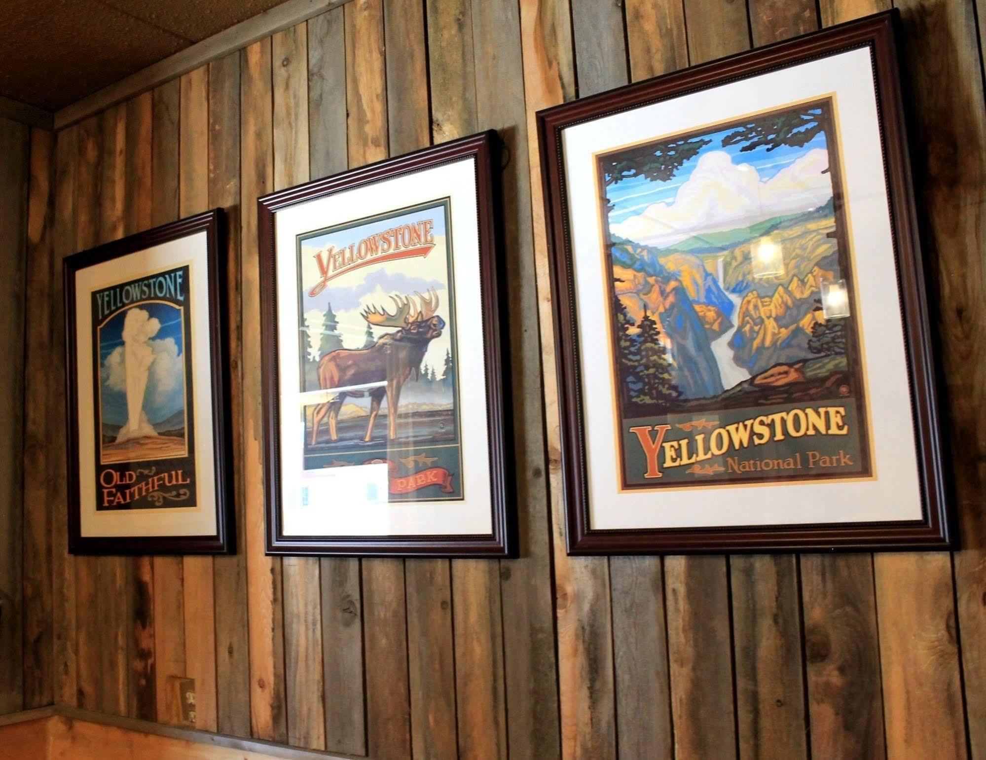 Moose Creek Inn Уест Йелоустоун Екстериор снимка