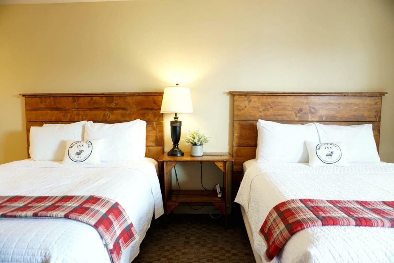 Moose Creek Inn Уест Йелоустоун Екстериор снимка